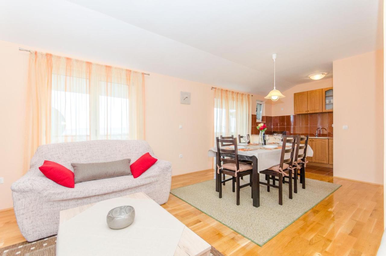 Apartman Ivan Kaštela Exterior foto
